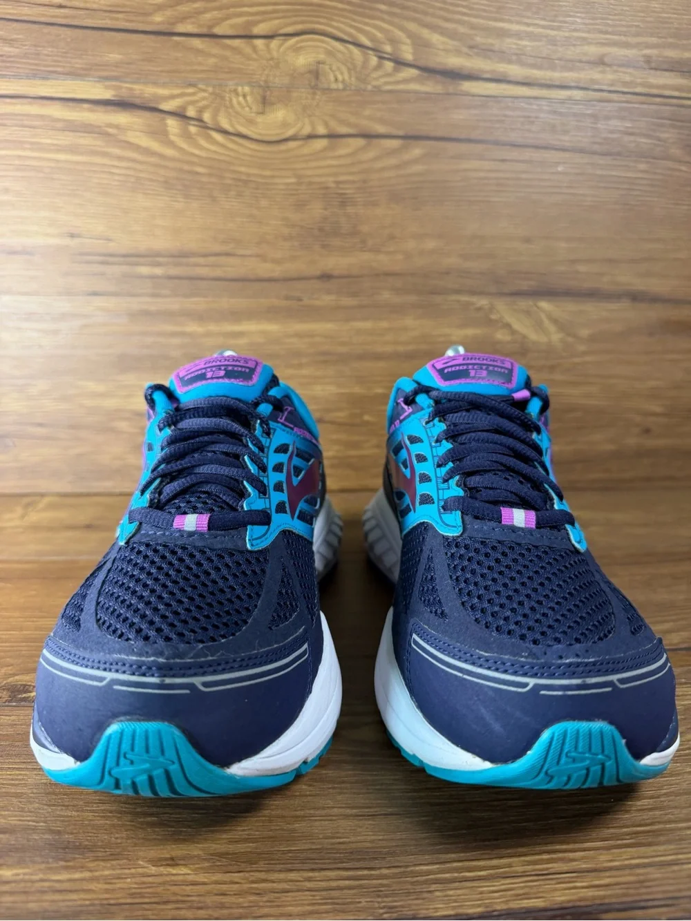 Brooks Addiction 13 Women’s Size 9.5 2E WIDE Walking Running Shoes Sneakers